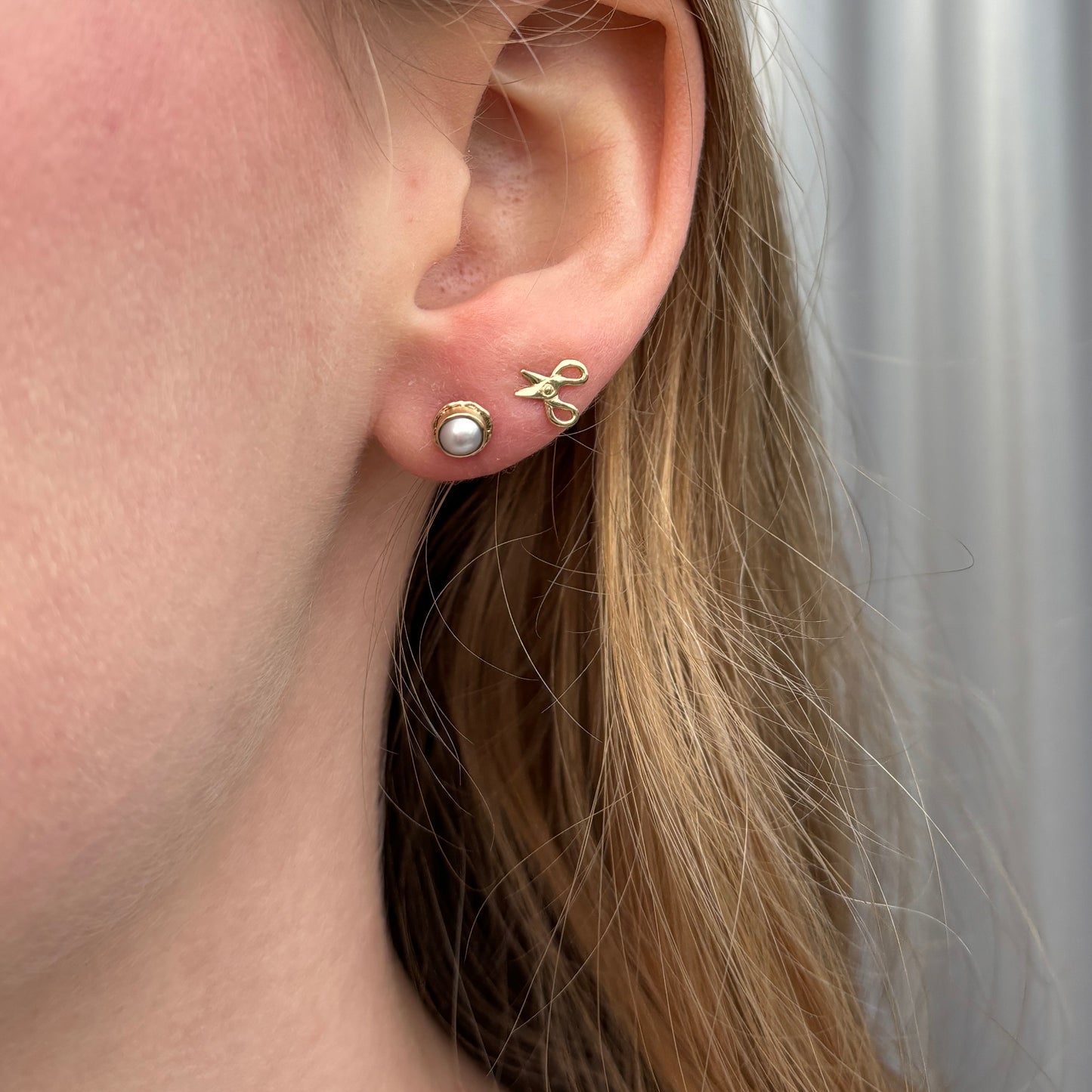 14K Gold Small Pearl Post Earrings