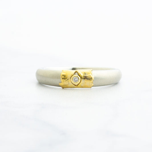 18k White & 22k Yellow Gold Tapered Diamond Ring