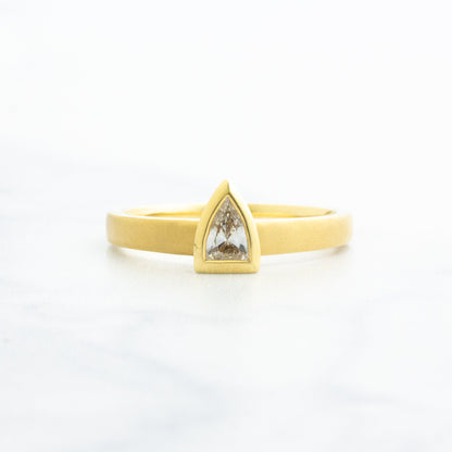 18k Gold .25ct Diamond Shield Ring