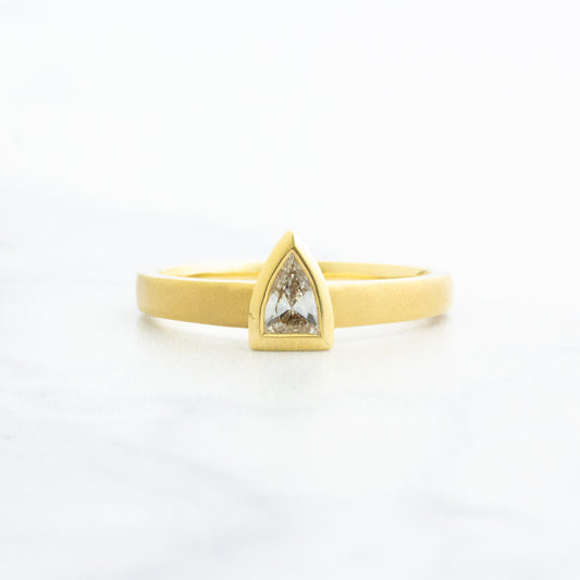 18k Gold .25ct Diamond Shield Ring