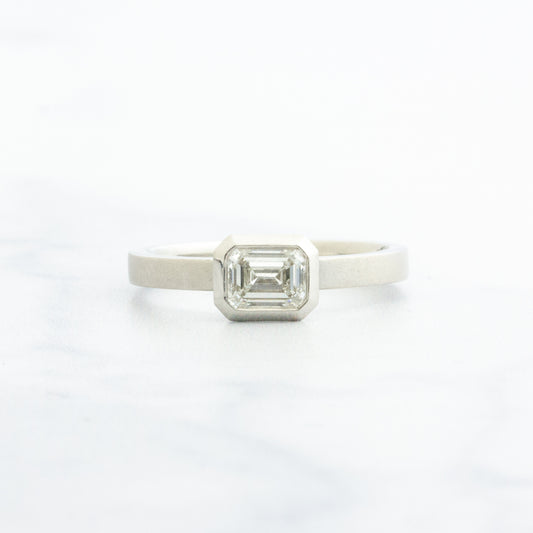 Platinum 0.80 ct Emerald Cut Diamond Ring
